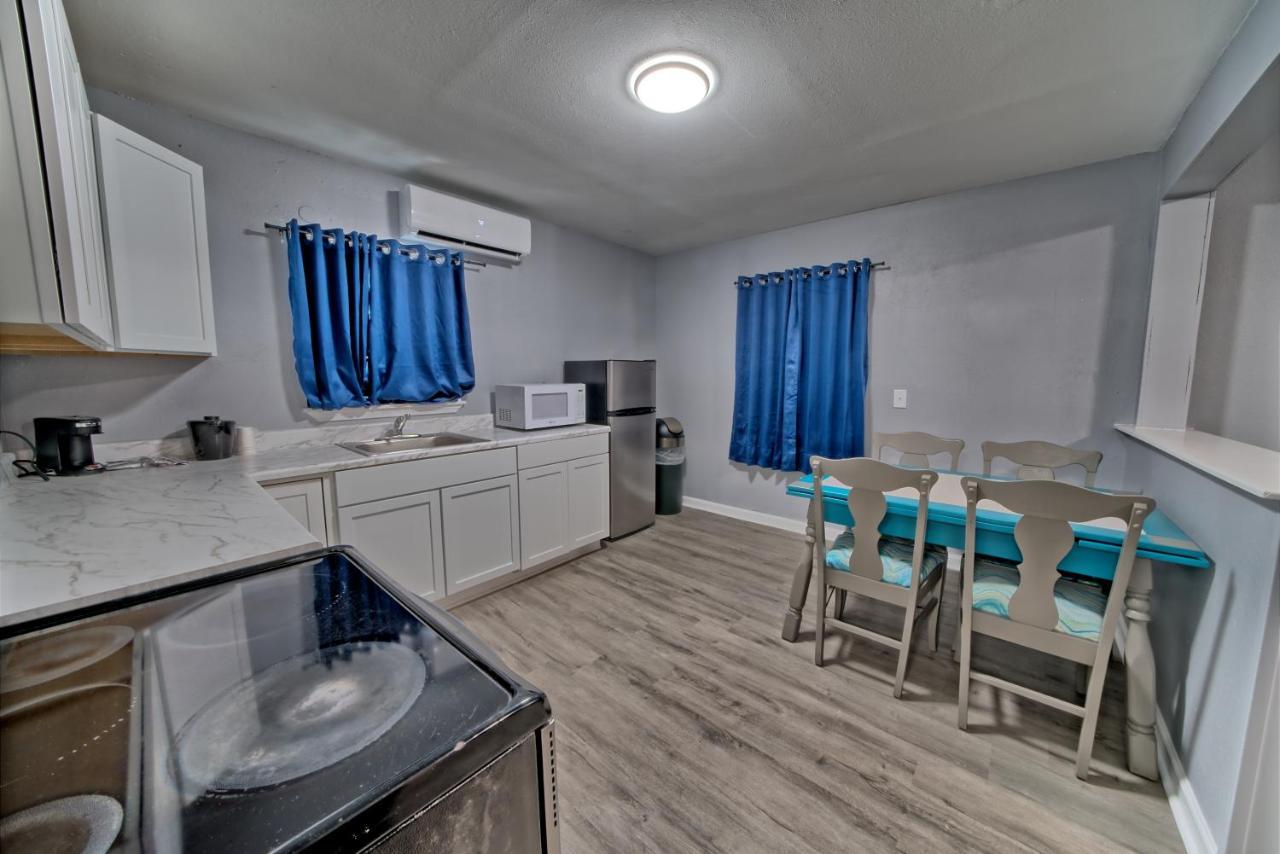 Aqua View Motel Lower Grand Lagoon Экстерьер фото