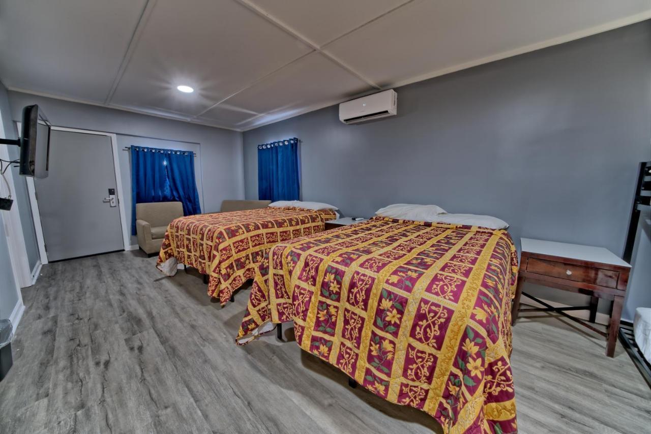 Aqua View Motel Lower Grand Lagoon Экстерьер фото