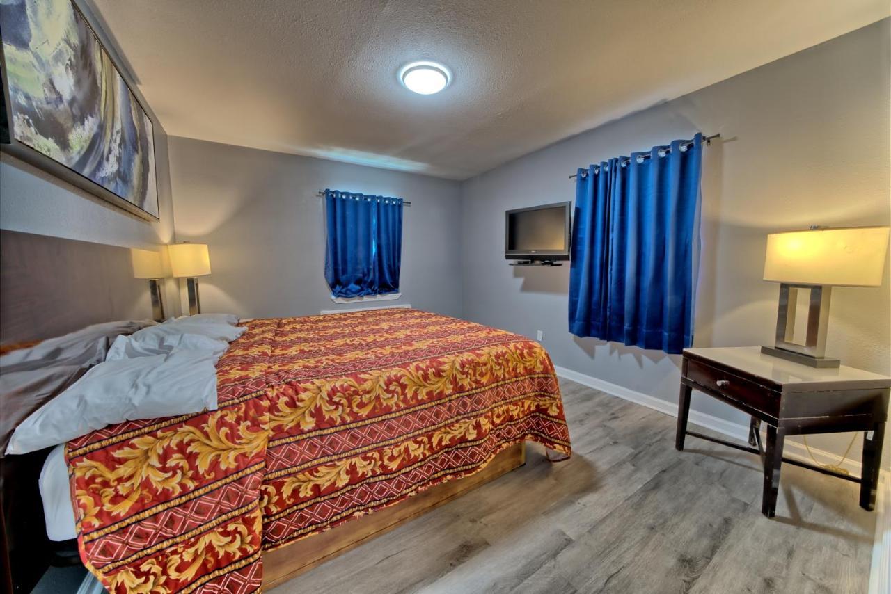 Aqua View Motel Lower Grand Lagoon Экстерьер фото
